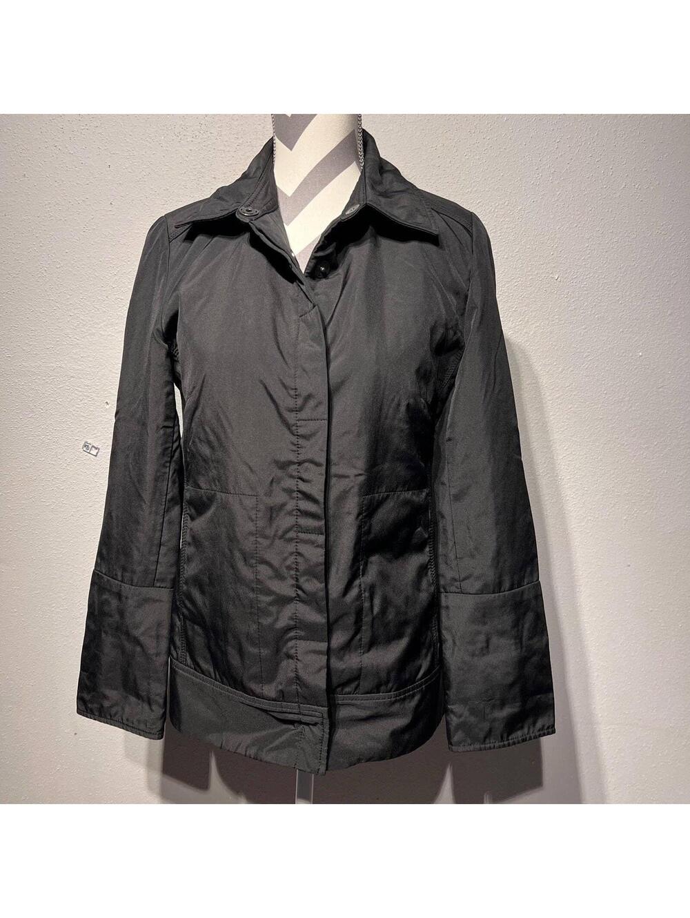 Women's black gap jacket